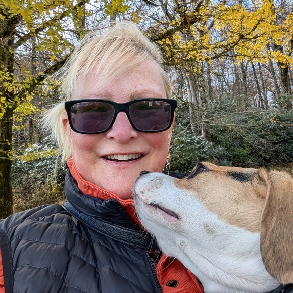 Meet your Posher, Deborah - Picture 2 of 2